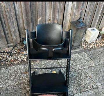 Stokke Tripp Trapp Meegroeistoel Zwart met babyset beschikbaar voor biedingen