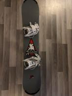 Flow Rhythm 152 cm snowboard + witte Flow bindingen, Ophalen, Zo goed als nieuw, Board