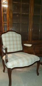 Klassiek noten fauteuil, Huis en Inrichting, Fauteuils, Ophalen, Zo goed als nieuw, Stof