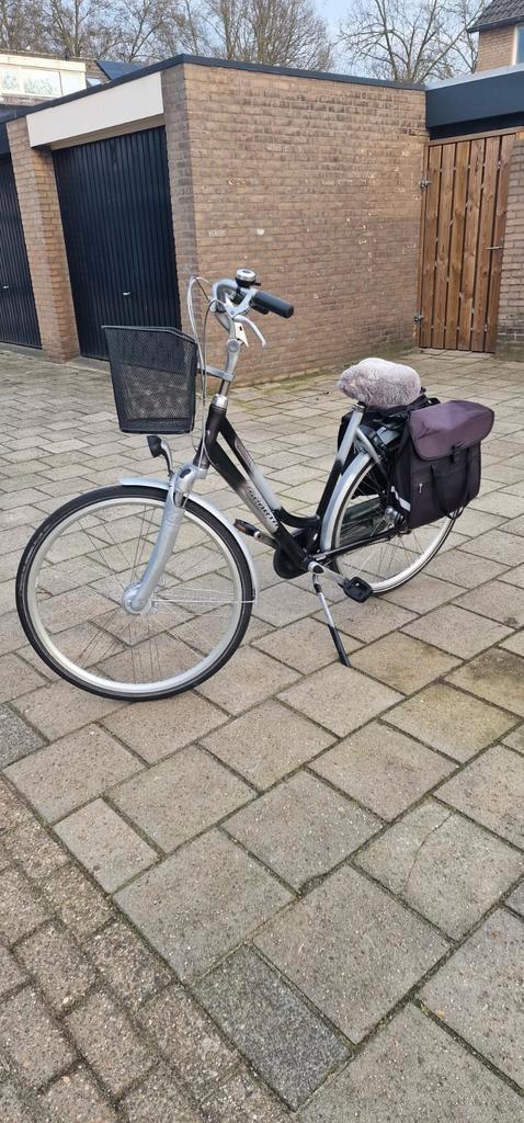 Damesfiets in goede staat OERSTERKE. Vertrouwelijke., Fietsen en Brommers, Fietsen | Dames | Damesfietsen, Zo goed als nieuw, 53 tot 56 cm