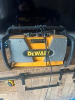 De Walt radio met accu, Tuin en Terras, Verticuteermachines, Ophalen, Zo goed als nieuw, Accu