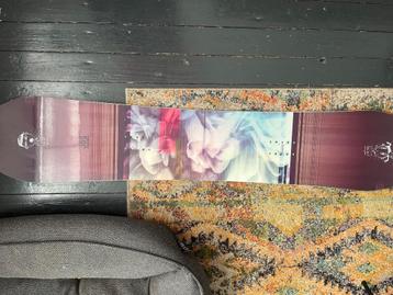 Snowboard beschikbaar voor biedingen