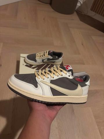 Nike Air Jordan Travis Scott beschikbaar voor biedingen