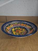 Fruitschaal, Portugese schaal van keramiek, vintage, Porselein of Keramiek, Schaal, Ophalen of Verzenden, Zo goed als nieuw