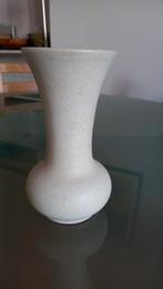 West germany vaas 702/20.
Hoogte 20 cm.
Steuler keramiek, Overige kleuren, Aardewerk of Porselein, Ophalen of Verzenden, Zo goed als nieuw