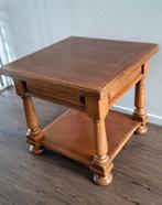 Vintage eiken houten bijzettafel met lade 60x60x55, Huis en Inrichting, Tafels | Bijzettafels, Klassiek, Vierkant, 55 tot 75 cm