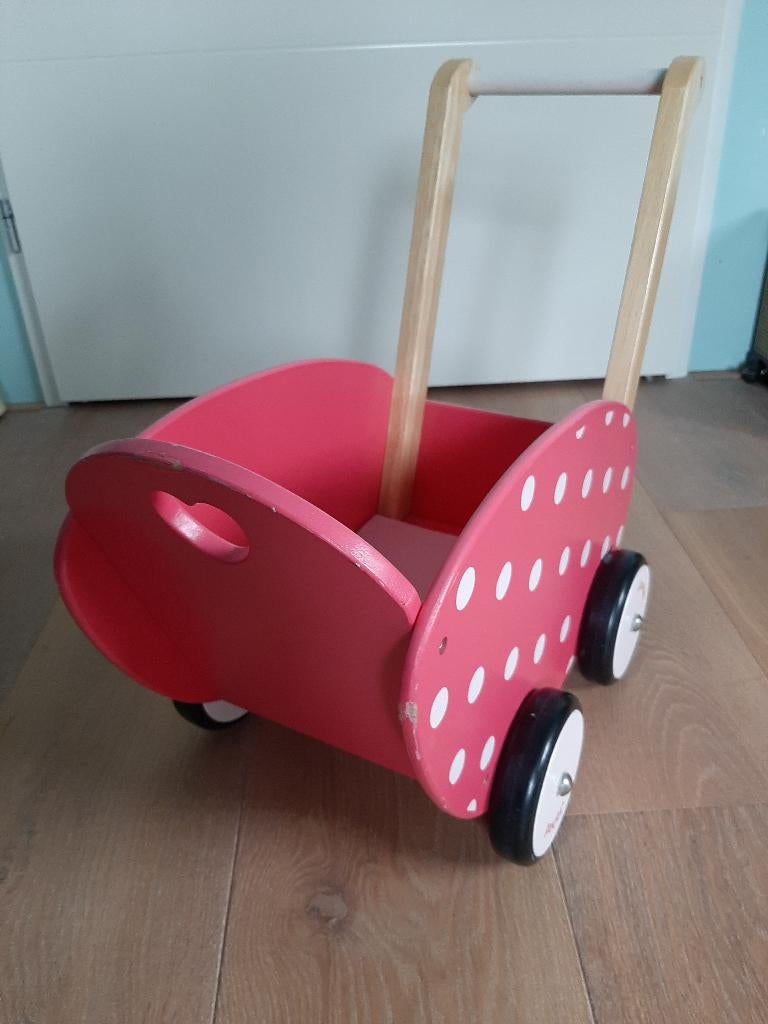Houten roze poppenwagen Janod, Ophalen of Verzenden, Zo goed als nieuw, Duw- of Trekspeelgoed