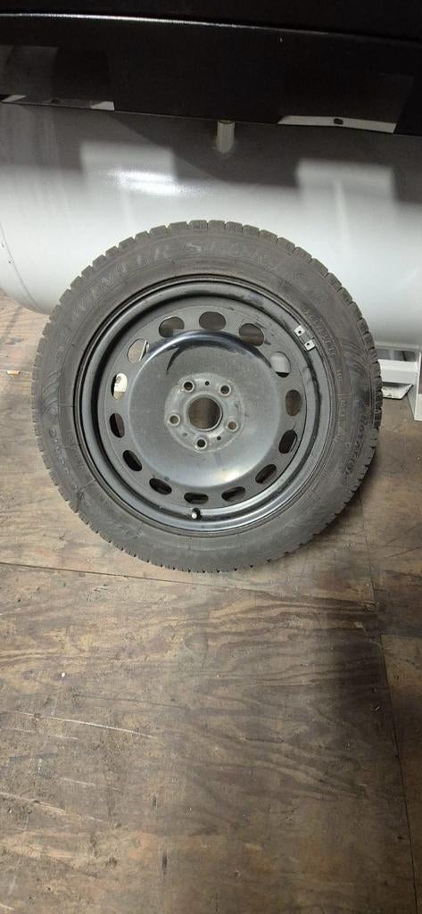 Winterbanden op stalen velg - 205/55R16, Auto-onderdelen, Banden en Velgen, 16 inch, Banden en Velgen, 205 mm, Winterbanden