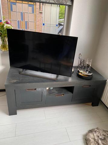 Televisiekast gratis af te halen