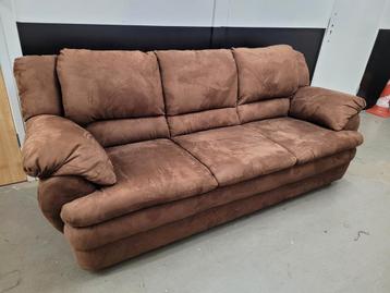 3 zitsbank bruin lengte x diepte 220cm x 96 cm beschikbaar voor biedingen