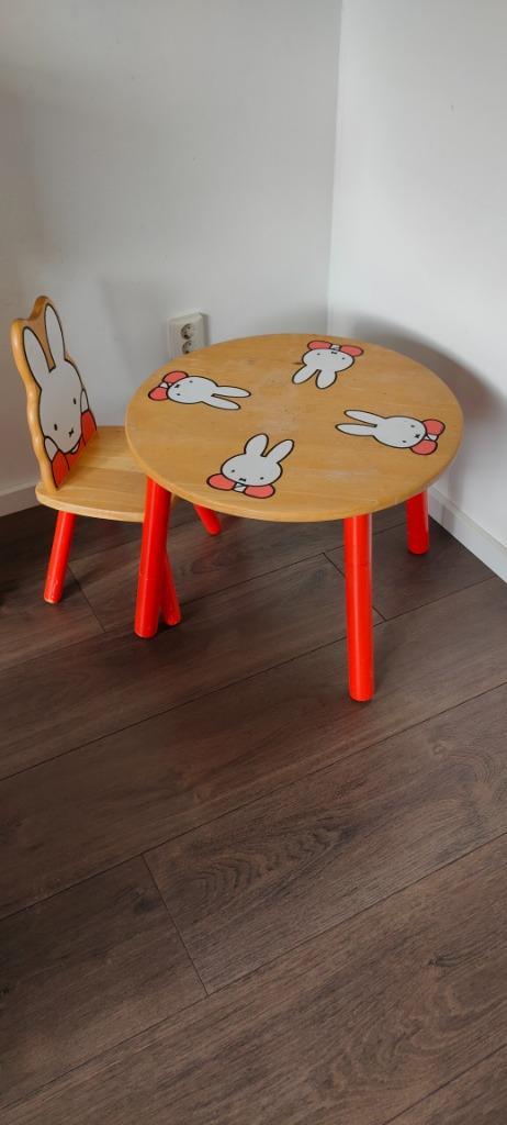 Nijntje tafeltje en stoel, Kinderen en Baby's, Kinderkamer | Tafels en Stoelen, Gebruikt, Tafel(s) en Stoel(en), Ophalen