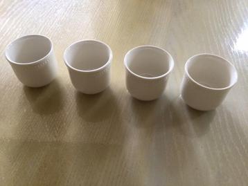 4 eierdopjes England past bij Wedgwood servies nw beschikbaar voor biedingen