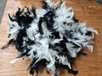 Zwart witte boa - carnaval, Kleding | Dames, Carnaval, Ophalen of Verzenden, Accessoires, Maat 36 (S)