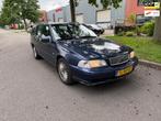 Volvo V70 2.5 Luxury-Line automaat, Blauw, 500 kg, 5 cilinders, Stoelverwarming