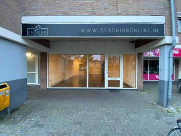 Te huur in Eindhoven (Biarritzplein 12) winkel per direct. beschikbaar voor biedingen