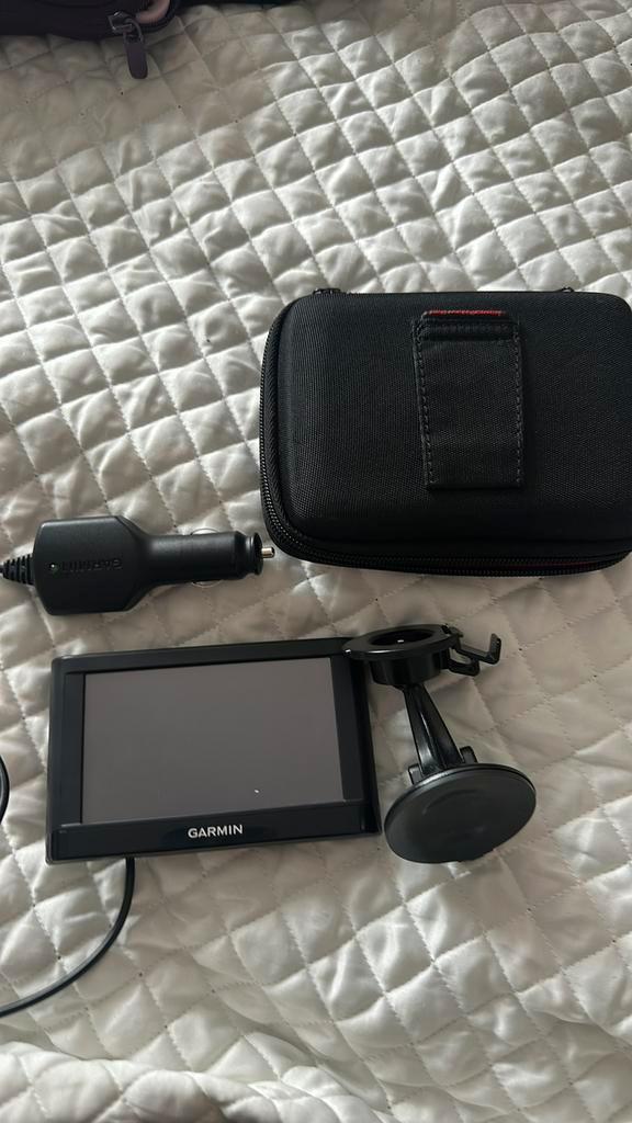 Garmin nüvi 42LM navigatiesysteem, Auto diversen, Autonavigatie, Zo goed als nieuw, Ophalen of Verzenden