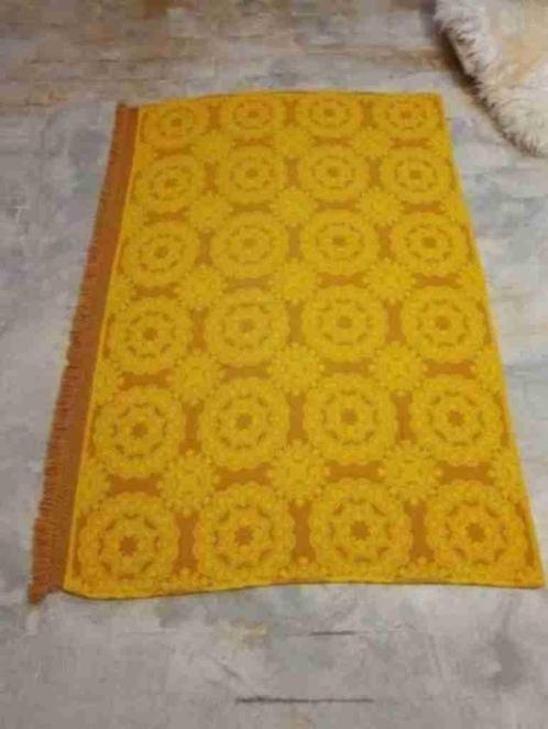 Retro vintage sprei foulard geel eenzijdige franje 194/130, Huis en Inrichting, Woonaccessoires | Plaids en Woondekens, Gebruikt