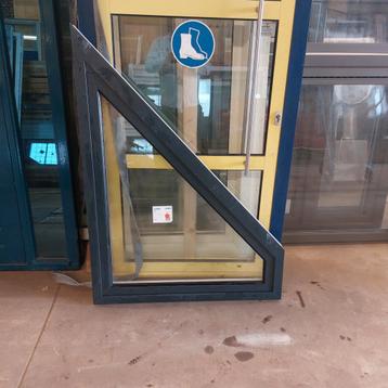 Aluminium draai raam met dubbel glas  beschikbaar voor biedingen