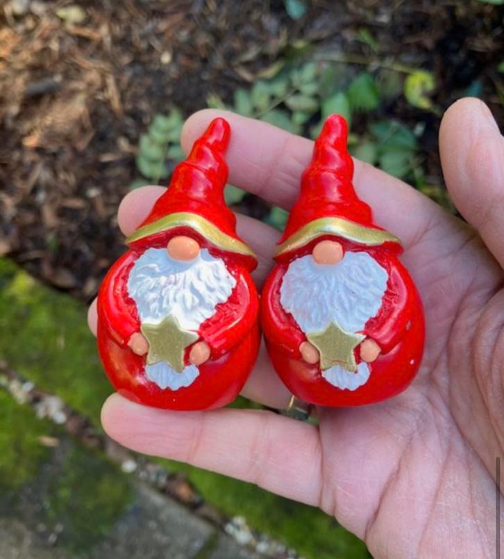 Kerst Gnoom Kabouters rood jasje en punt muts 🍄🍄, Diversen, Kerst, Zo goed als nieuw, Ophalen of Verzenden