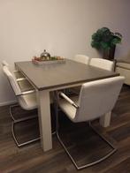 Keurige eettafel met 5 witte lederen stoelen, Huis en Inrichting, Tafels | Eettafels, Ophalen, 100 tot 150 cm, Zo goed als nieuw