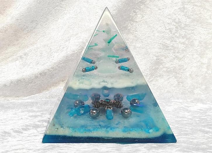 Orgonite Piramide Xl "Lemurian", Sieraden, Tassen en Uiterlijk, Edelstenen, Nieuw, Ophalen of Verzenden
