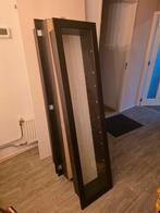 Vitrinekast Ikea Bertby hout glazen plankjes donkerbruin, Huis en Inrichting, Kasten | Vitrinekasten, Met deur(en), 150 tot 200 cm