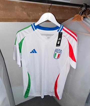 Voetbalshirt  beschikbaar voor biedingen