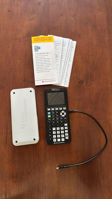 Grafische rekenmachine - TI-84 Plus CE-T beschikbaar voor biedingen