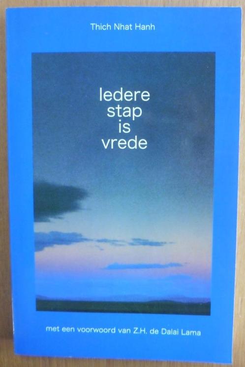 Iedere stap is vrede - Thich Nhat Hanh, Boeken, Esoterie en Spiritualiteit, Zo goed als nieuw, Achtergrond en Informatie, Spiritualiteit algemeen