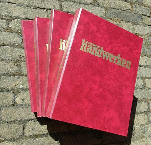 Maandblad Handwerken (Margriet) 1979 1980 1981 1982 (N3), Boeken, Hobby en Vrije tijd, Zo goed als nieuw, Ophalen of Verzenden