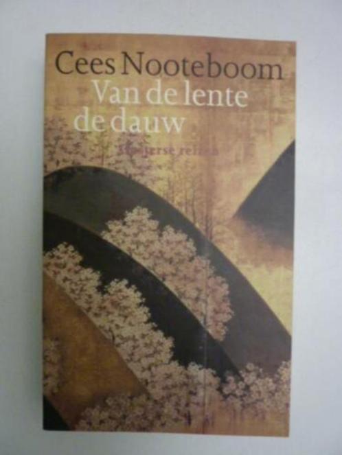 Cees Nooteboom - Van de lente de dauw, Boeken, Reisverhalen, Zo goed als nieuw, Verzenden