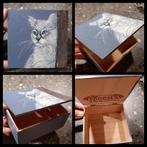 Beschilderd sigarendoosje Witte Kat, Ophalen, Minder dan 50 cm, Oorspronkelijke maker, Overige typen