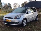 Ford Fiësta 1.3 8V 3DR 2007 Grijs, Auto's, Ford, 1299 cc, Stof, 4 cilinders, Origineel Nederlands