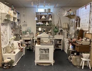 Brocante spulletjes in Warenhuis Strant in Haren beschikbaar voor biedingen