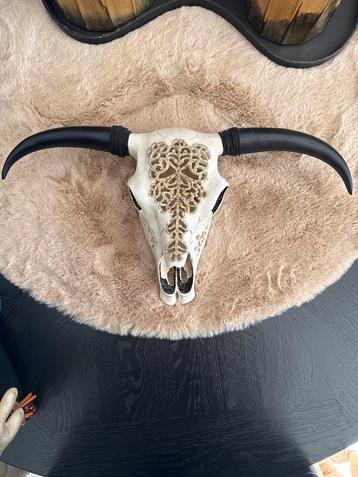 Decoratieve Stierenhoorn met Kristallen beschikbaar voor biedingen