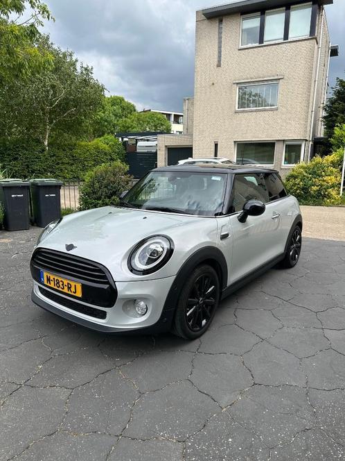 Mini Cooper 3-deurs 1.5 uit 2018, wit-silver en zwart dak, Auto's, Mini, Particulier, Cooper, Airbags, Apple Carplay, Bluetooth