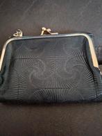 Leren dames portemonnee met knipsluiting, Ophalen