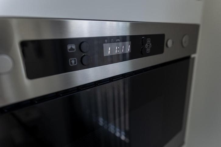 Magnetron Whirlpool, Witgoed en Apparatuur, Magnetrons, Zo goed als nieuw, Inbouw, Magnetron, Draaiplateau, Ophalen