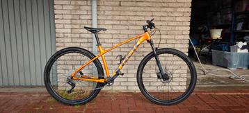 Trek X-Caliber 7 2022 - Maat L - Zo Goed Als Nieuw! beschikbaar voor biedingen