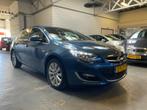 Opel Astra 1.4 Turbo Cosmo | AIRCO| CRUISE | CAMERA | TREKHA, Voorwielaandrijving, Gebruikt, 4 cilinders, Blauw