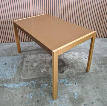 10 x Vintage houten tafels eettafels cafe Deens Design retro beschikbaar voor biedingen