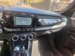 Alfa Romeo Giulietta 1.750 TBI 2012 Wit, 65 €/maand, 1295 kg, 4 cilinders, Wit