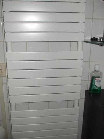 Te koop handdoeken stangen voor comfort radiator.(nieuw). beschikbaar voor biedingen