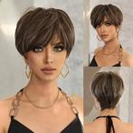 Pruik pixie haarstijl kort lichtbruin haar met highlights, Ophalen of Verzenden, Nieuw, Pruik of Haarverlenging
