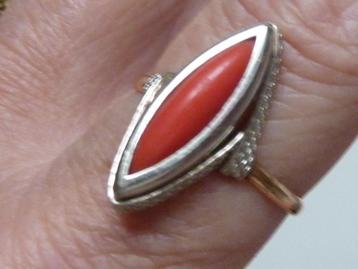 Antieke 18 kt. gouden ring, markies bloedkoraal, handgemaakt beschikbaar voor biedingen