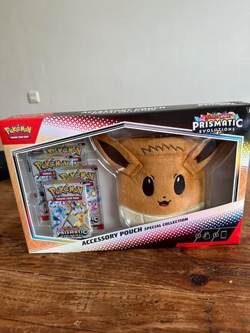 Eevee Accessory Pouch (Prismatic) beschikbaar voor biedingen