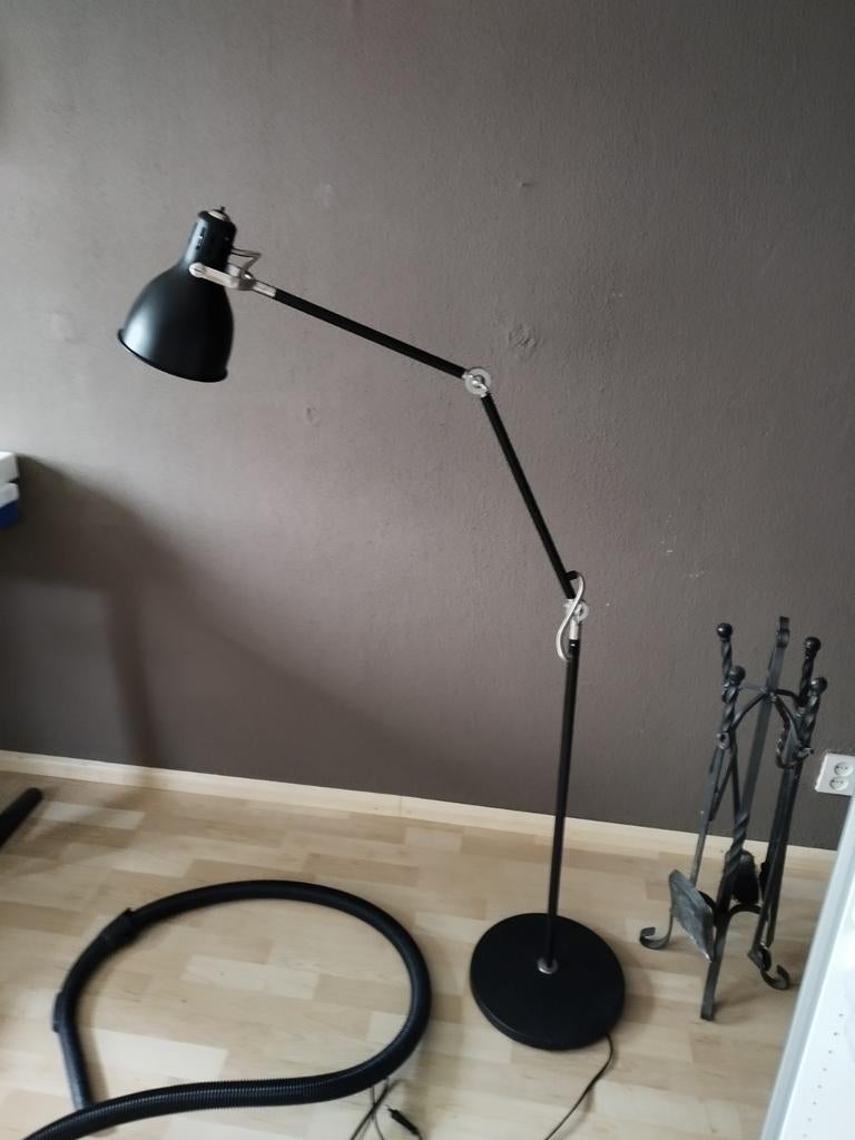 VLOERLAMP, Huis en Inrichting, Ophalen, Zo goed als nieuw, 150 tot 200 cm