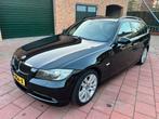 BMW 3-Serie 3.0 I 325 Touring AUT 2007 Zwart, Auto's, Automaat, 745 kg, Achterwielaandrijving, Zwart