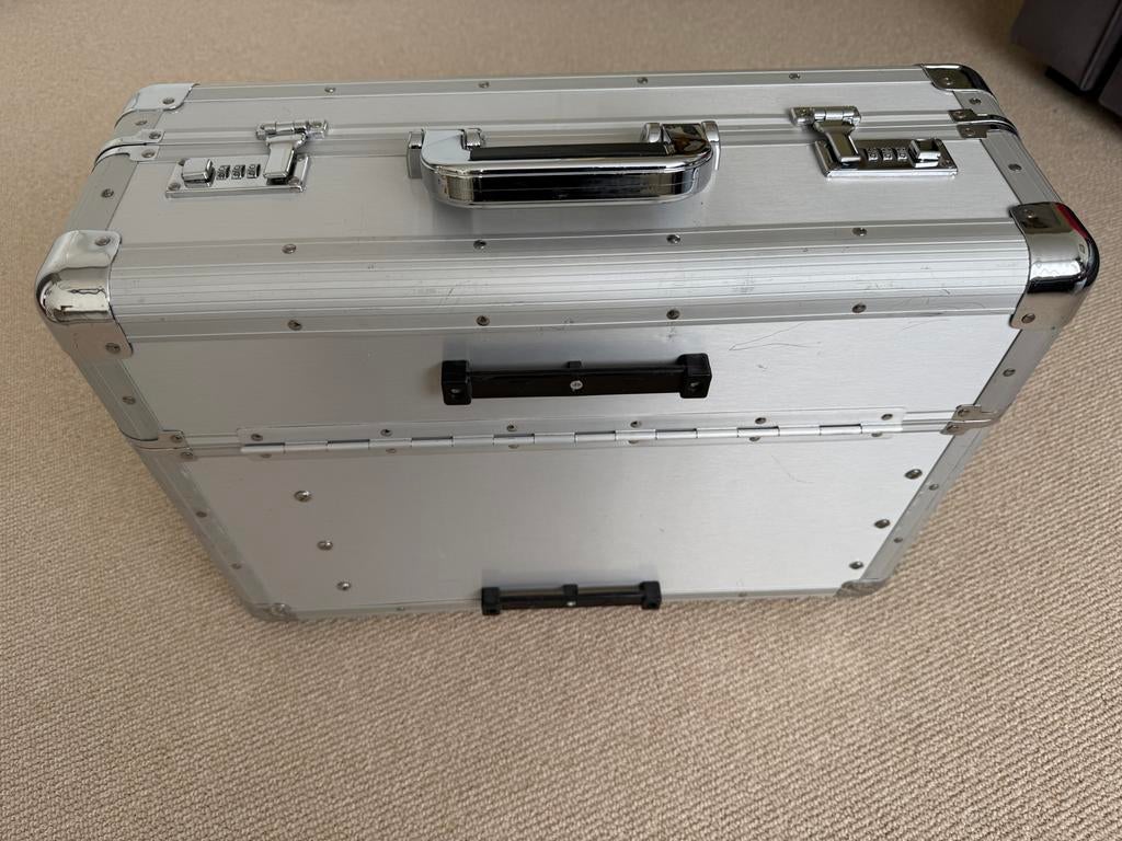 Allit pilotenkoffer met afneembare wieltjes., Ophalen, Gebruikt, Slot, Minder dan 50 cm