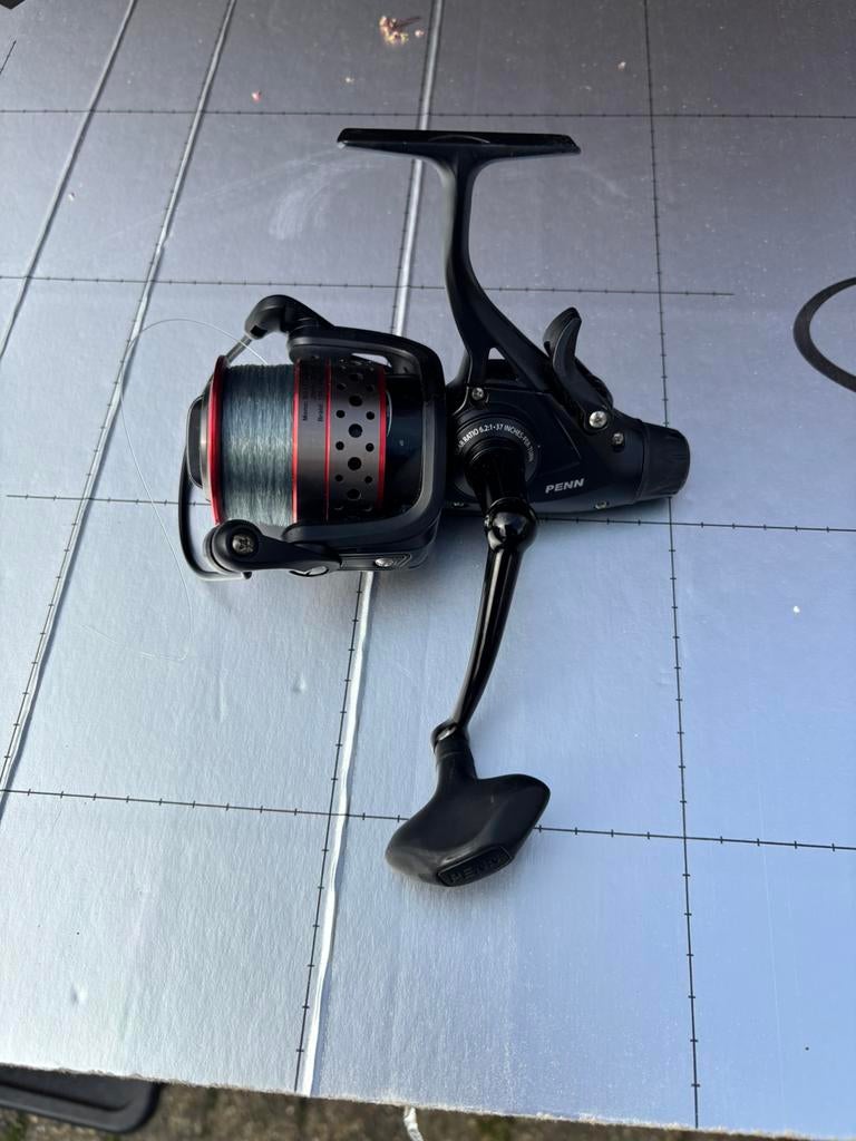 Penn baitrunner 4000 ll fierce ll in mooie staat, Ophalen, Zo goed als nieuw, Molen